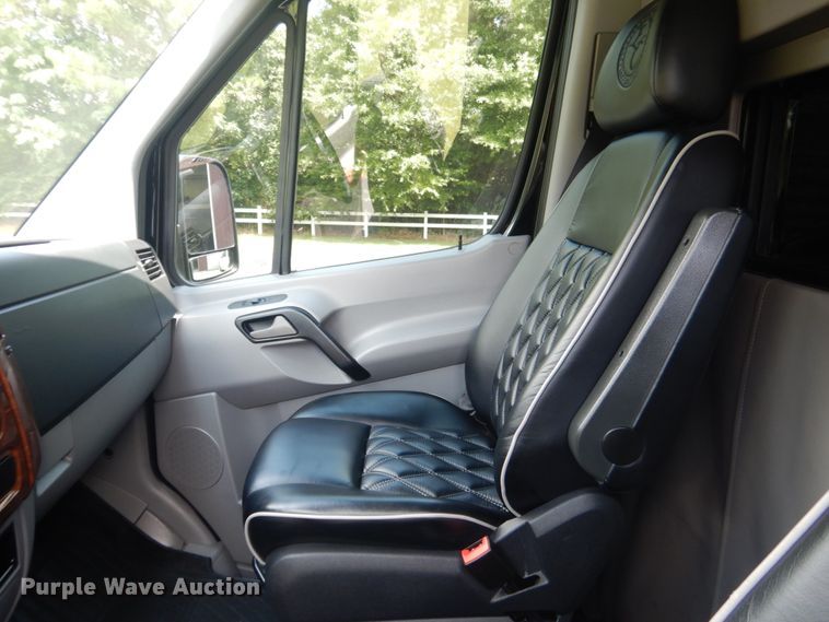 image for item DM3907 2015 Mercedes Benz Sprinter 3500  party bus