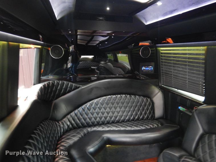 image for item DM3907 2015 Mercedes Benz Sprinter 3500  party bus