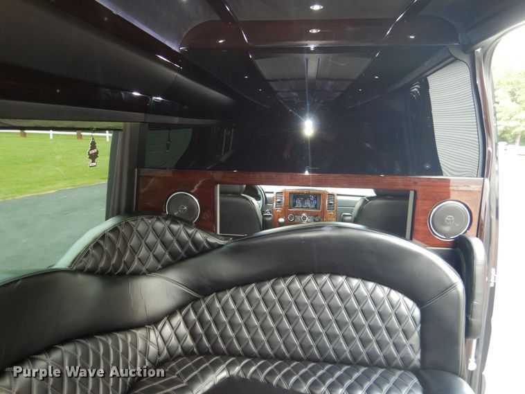 image for item DM3907 2015 Mercedes Benz Sprinter 3500  party bus