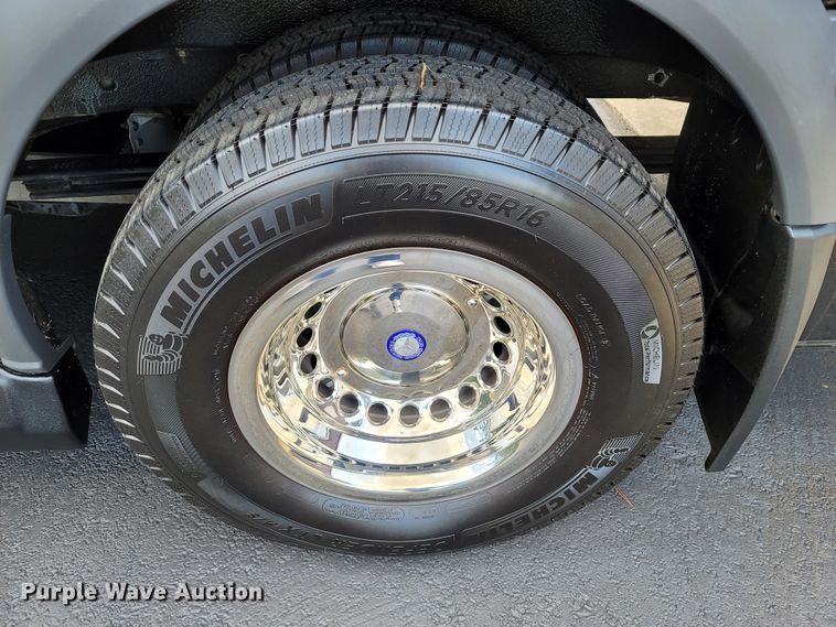 image for item DM3907 2015 Mercedes Benz Sprinter 3500  party bus