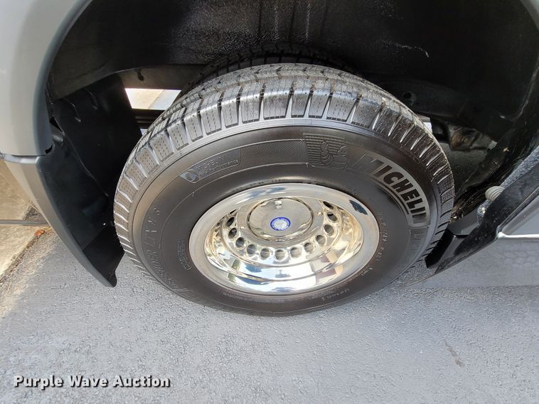 image for item DM3907 2015 Mercedes Benz Sprinter 3500  party bus