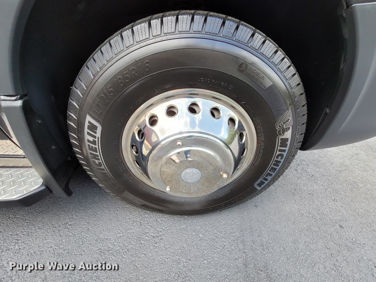 image for item DM3907 2015 Mercedes Benz Sprinter 3500  party bus