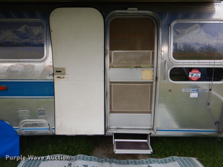 image for item DM3911 1976 Airstream  camper