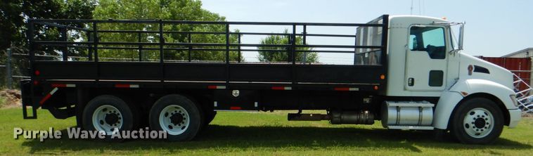 image for item DM3926 2010 Kenworth T300  flatbed truck
