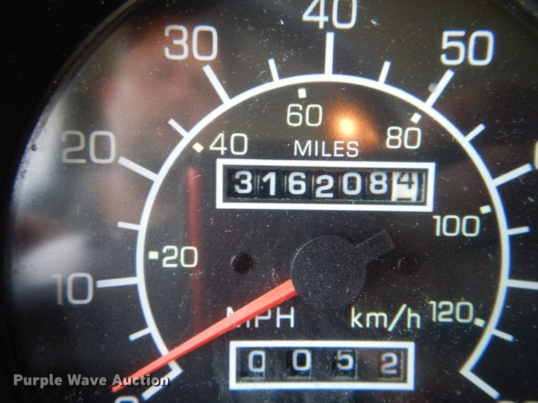 image for item DM3926 2010 Kenworth T300  flatbed truck