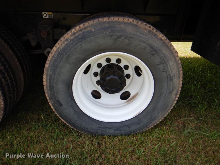 image for item DM3926 2010 Kenworth T300  flatbed truck