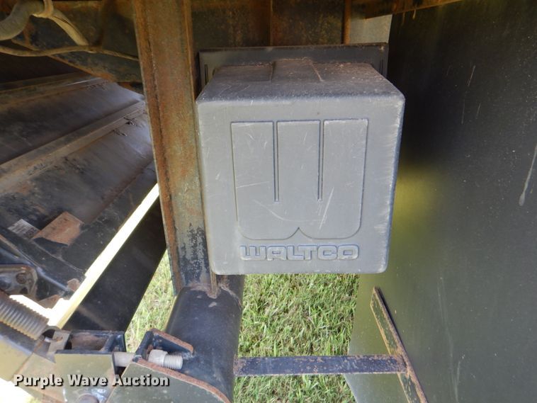 image for item DM3926 2010 Kenworth T300  flatbed truck