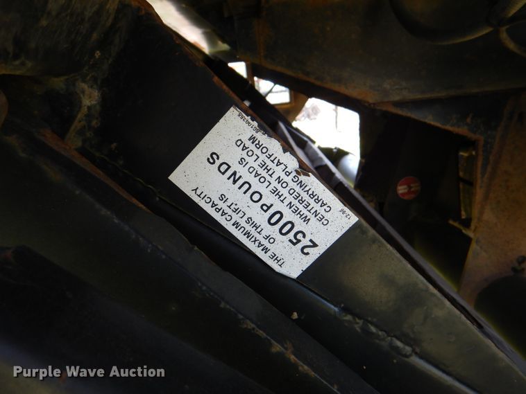 image for item DM3926 2010 Kenworth T300  flatbed truck