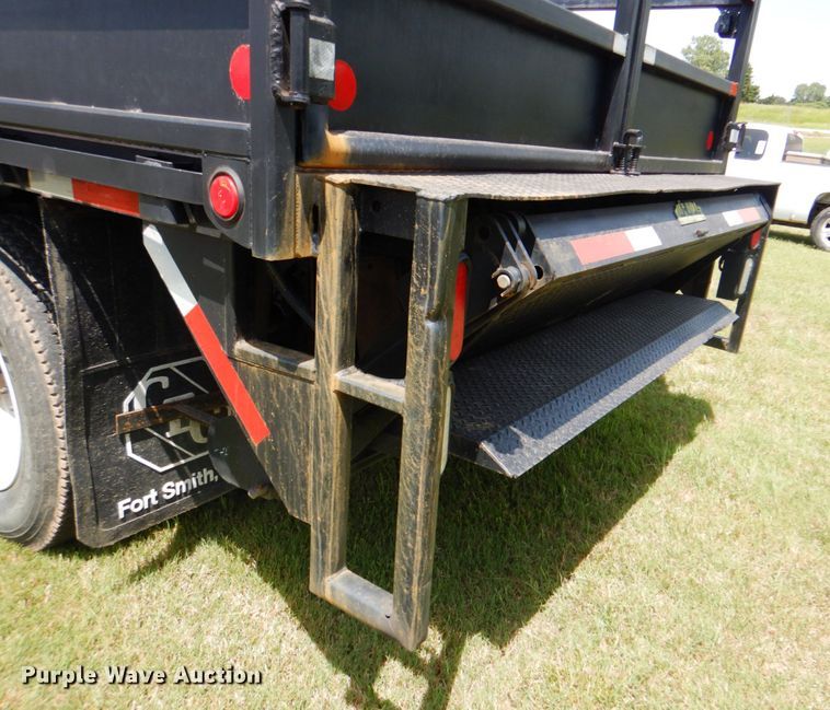 image for item DM3926 2010 Kenworth T300  flatbed truck