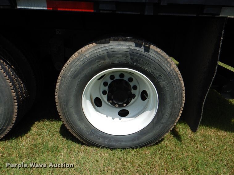 image for item DM3926 2010 Kenworth T300  flatbed truck