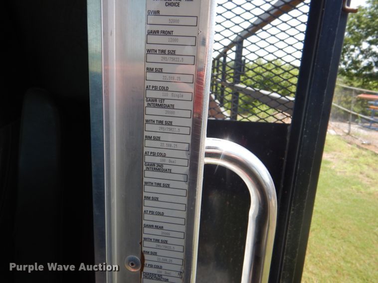 image for item DM3926 2010 Kenworth T300  flatbed truck