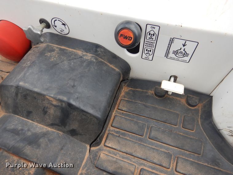 image for item DM6291 Bobcat CT225  MFWD tractor