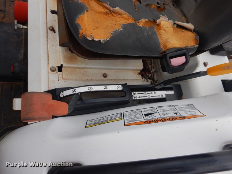 image for item DM6291 Bobcat CT225  MFWD tractor