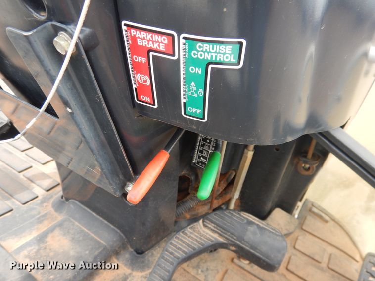 image for item DM6291 Bobcat CT225  MFWD tractor