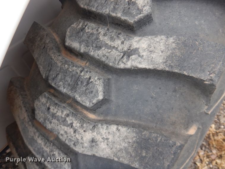 image for item DM6292 Bobcat CT225  MFWD tractor