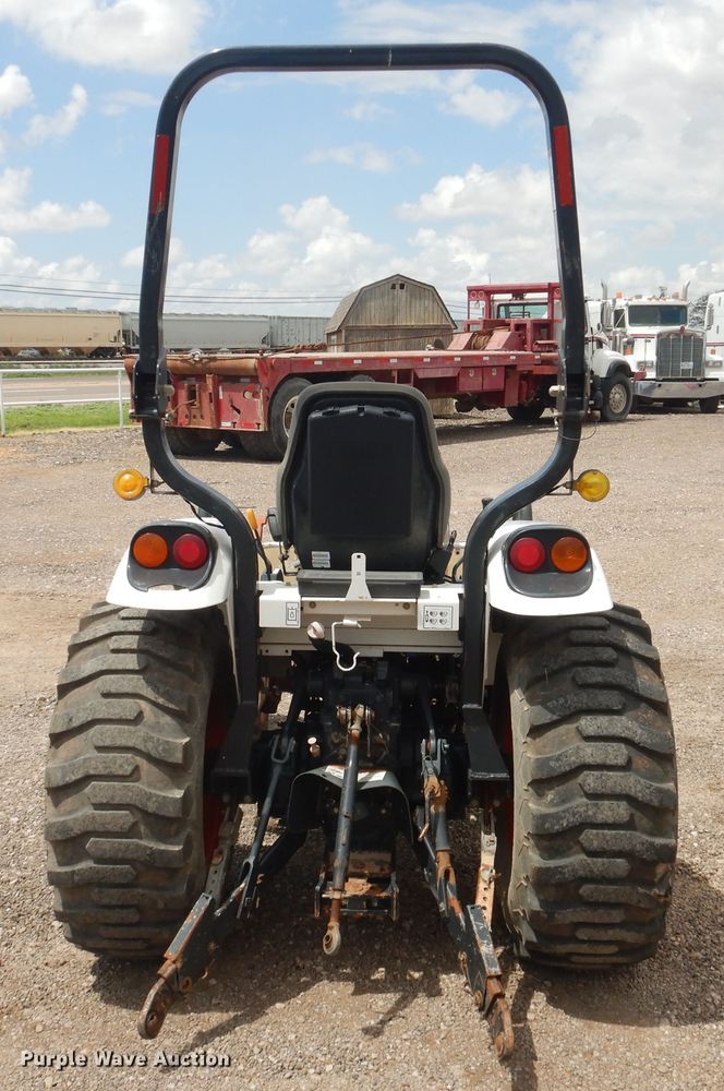 image for item DM6293 Bobcat CT225  MFWD tractor