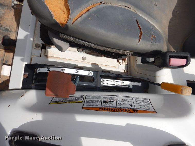 image for item DM6293 Bobcat CT225  MFWD tractor