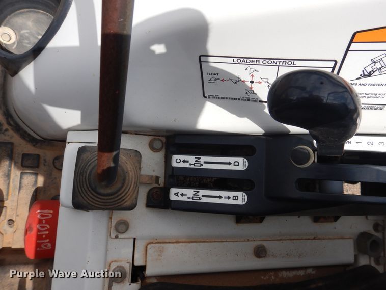 image for item DM6293 Bobcat CT225  MFWD tractor