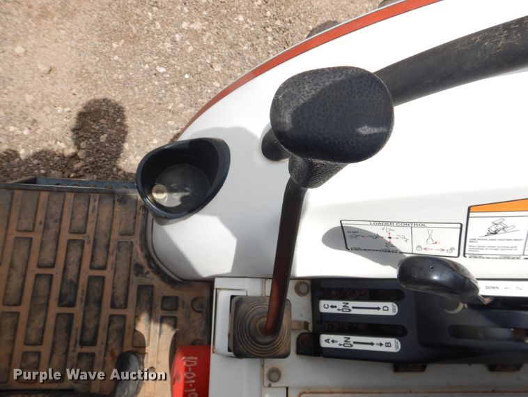 image for item DM6293 Bobcat CT225  MFWD tractor