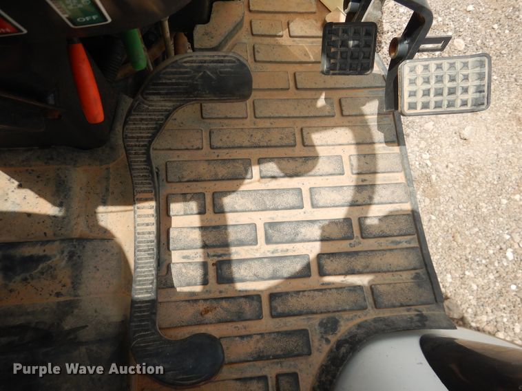 image for item DM6293 Bobcat CT225  MFWD tractor