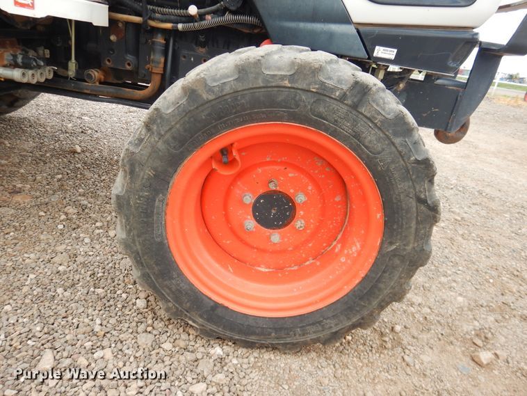 image for item DM6293 Bobcat CT225  MFWD tractor