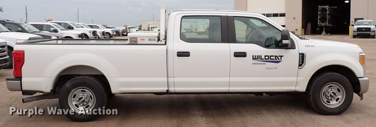 image for item DN1778 2017 Ford F250 Super Duty XL  Crew Cab pickup truck