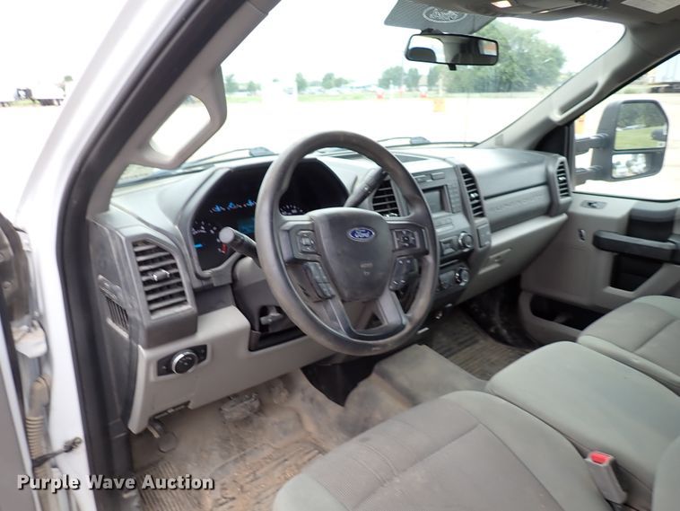 image for item DN1778 2017 Ford F250 Super Duty XL  Crew Cab pickup truck