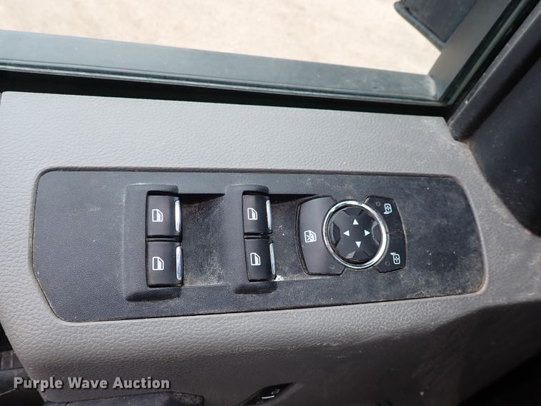 image for item DN1778 2017 Ford F250 Super Duty XL  Crew Cab pickup truck