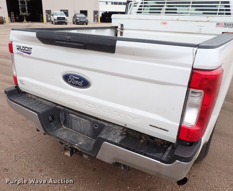image for item DN1778 2017 Ford F250 Super Duty XL  Crew Cab pickup truck