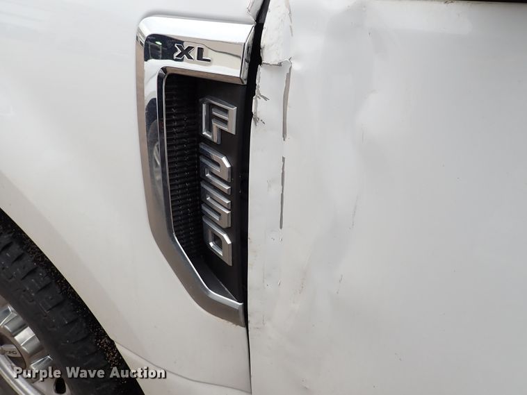 image for item DN1778 2017 Ford F250 Super Duty XL  Crew Cab pickup truck