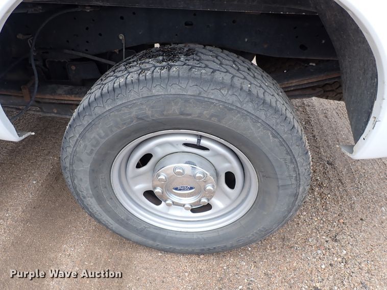 image for item DN1780 2016 Ford F250 Super Duty XL  SuperCab pickup truck