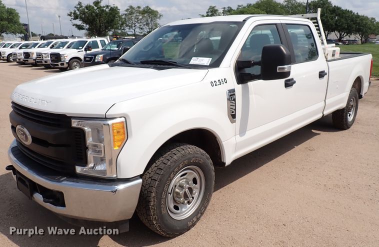 image for item DN1802 2017 Ford F250  Super Duty XL  Crew Cab pickup truck