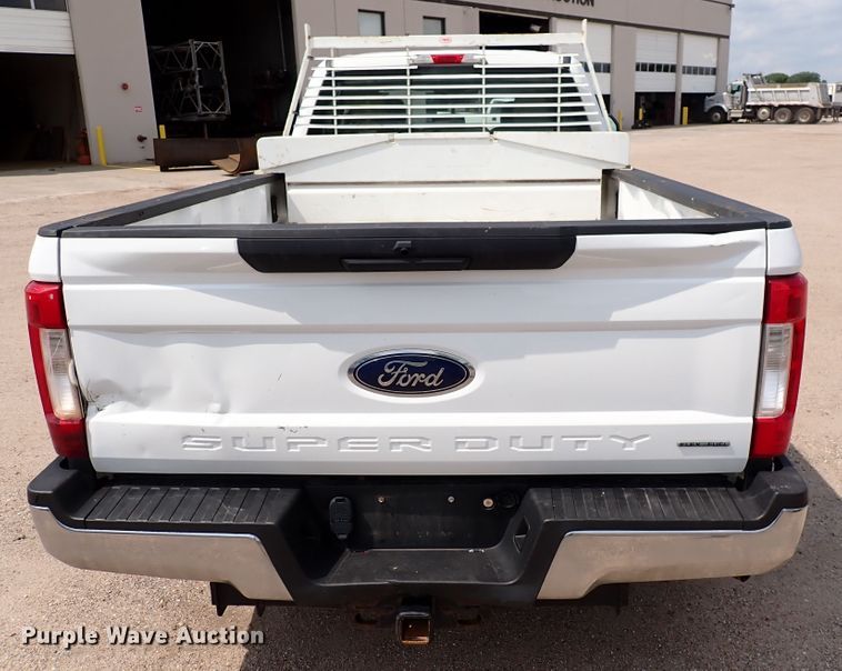 image for item DN1802 2017 Ford F250  Super Duty XL  Crew Cab pickup truck