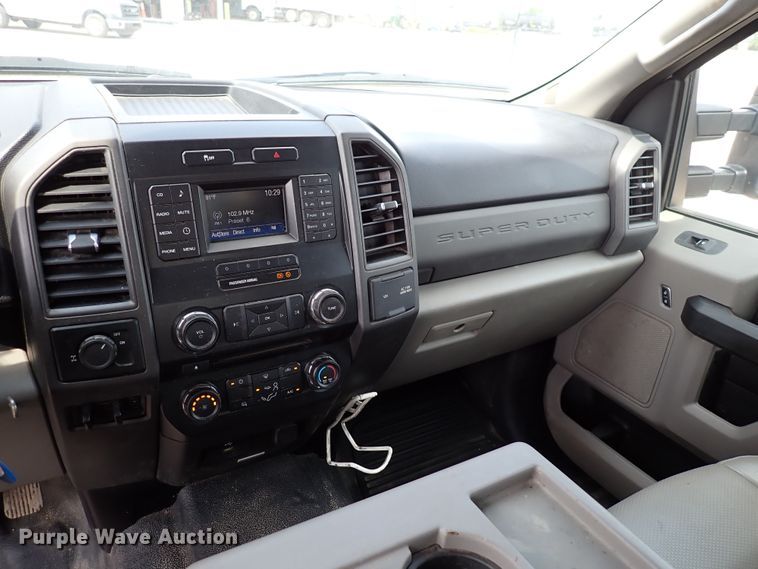 image for item DN1802 2017 Ford F250  Super Duty XL  Crew Cab pickup truck