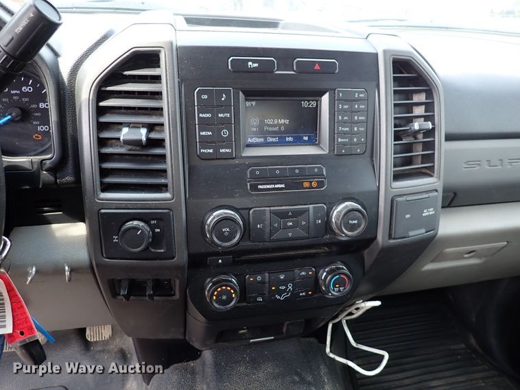 image for item DN1802 2017 Ford F250  Super Duty XL  Crew Cab pickup truck