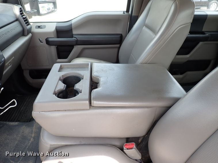 image for item DN1802 2017 Ford F250  Super Duty XL  Crew Cab pickup truck