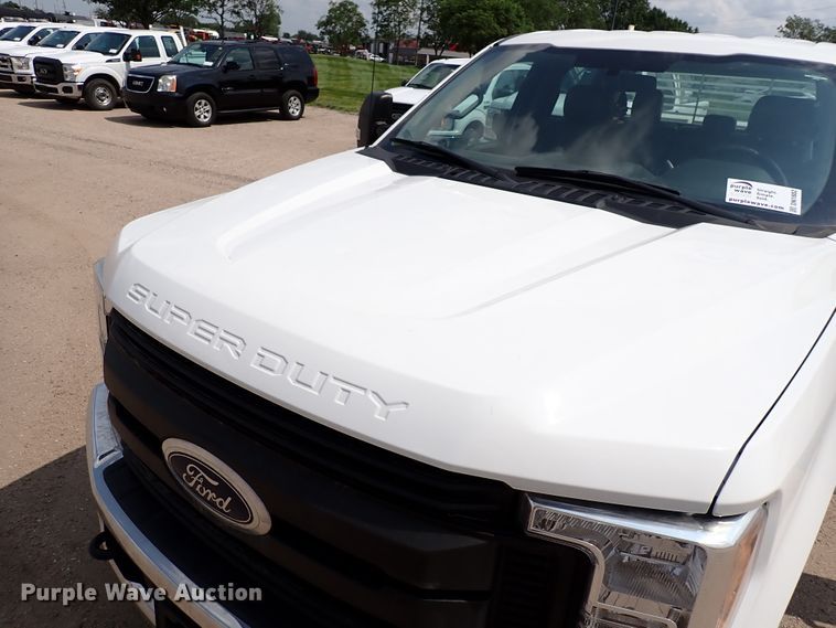 image for item DN1802 2017 Ford F250  Super Duty XL  Crew Cab pickup truck