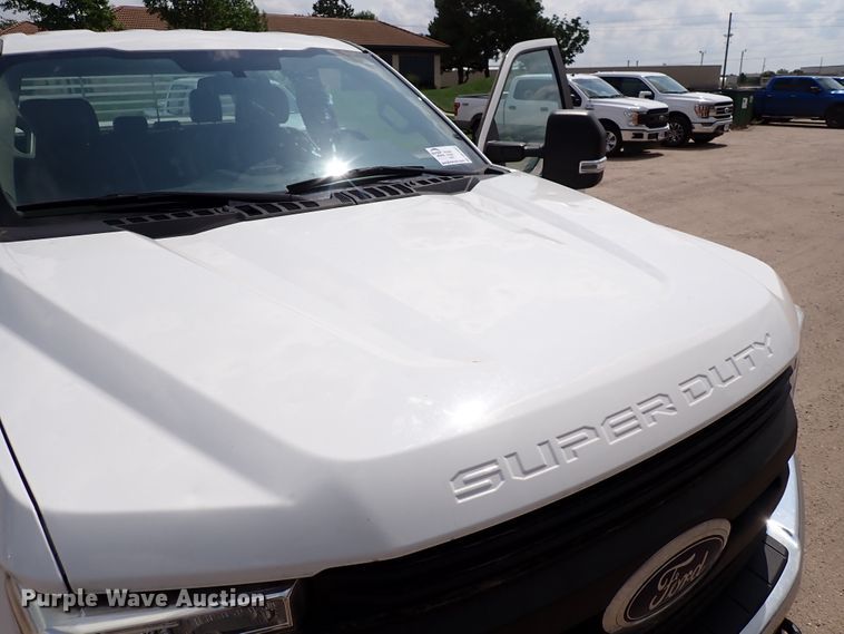 image for item DN1802 2017 Ford F250  Super Duty XL  Crew Cab pickup truck