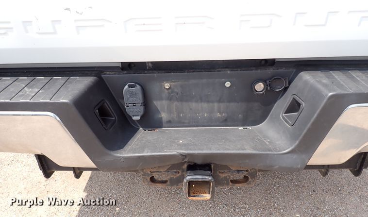 image for item DN1802 2017 Ford F250  Super Duty XL  Crew Cab pickup truck