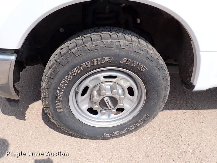 image for item DN1802 2017 Ford F250  Super Duty XL  Crew Cab pickup truck