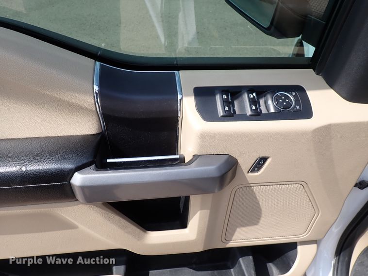 image for item DN1804 2015 Ford F150 XLT  SuperCrew pickup truck