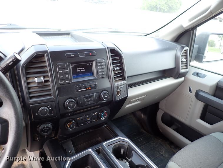 image for item DN1805 2017 Ford F150 XL  SuperCrew pickup truck