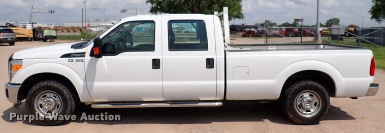 image for item DN1807 2016 Ford F250  Super Duty XL  Crew Cab pickup truck