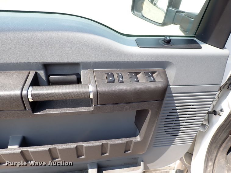 image for item DN1807 2016 Ford F250  Super Duty XL  Crew Cab pickup truck