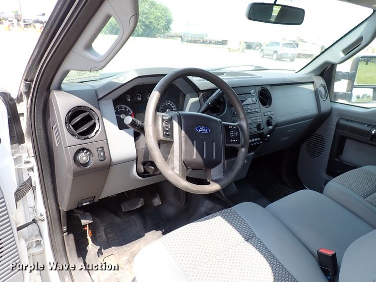 image for item DN1807 2016 Ford F250  Super Duty XL  Crew Cab pickup truck