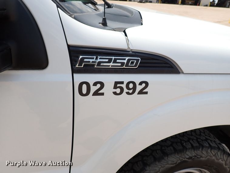 image for item DN1807 2016 Ford F250  Super Duty XL  Crew Cab pickup truck