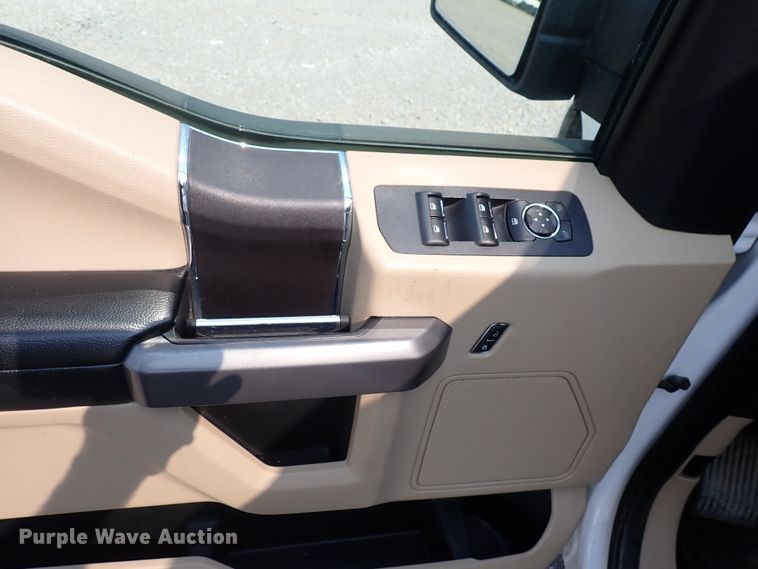 image for item DN1810 2015 Ford F150 XLT  SuperCrew pickup truck