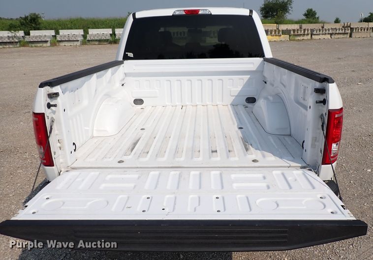 image for item DN1810 2015 Ford F150 XLT  SuperCrew pickup truck