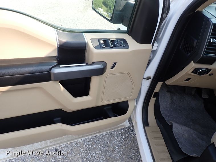 image for item DN1813 2017 Ford F150 XLT  SuperCrew pickup truck