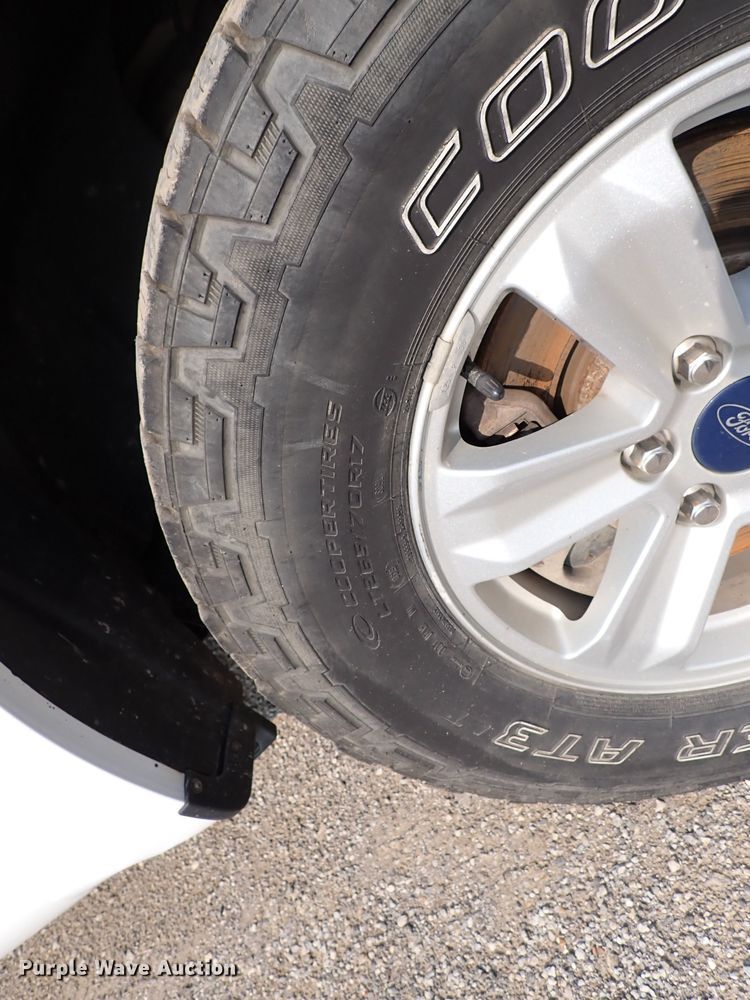 image for item DN1815 2015 Ford F150 XL  SuperCrew pickup truck